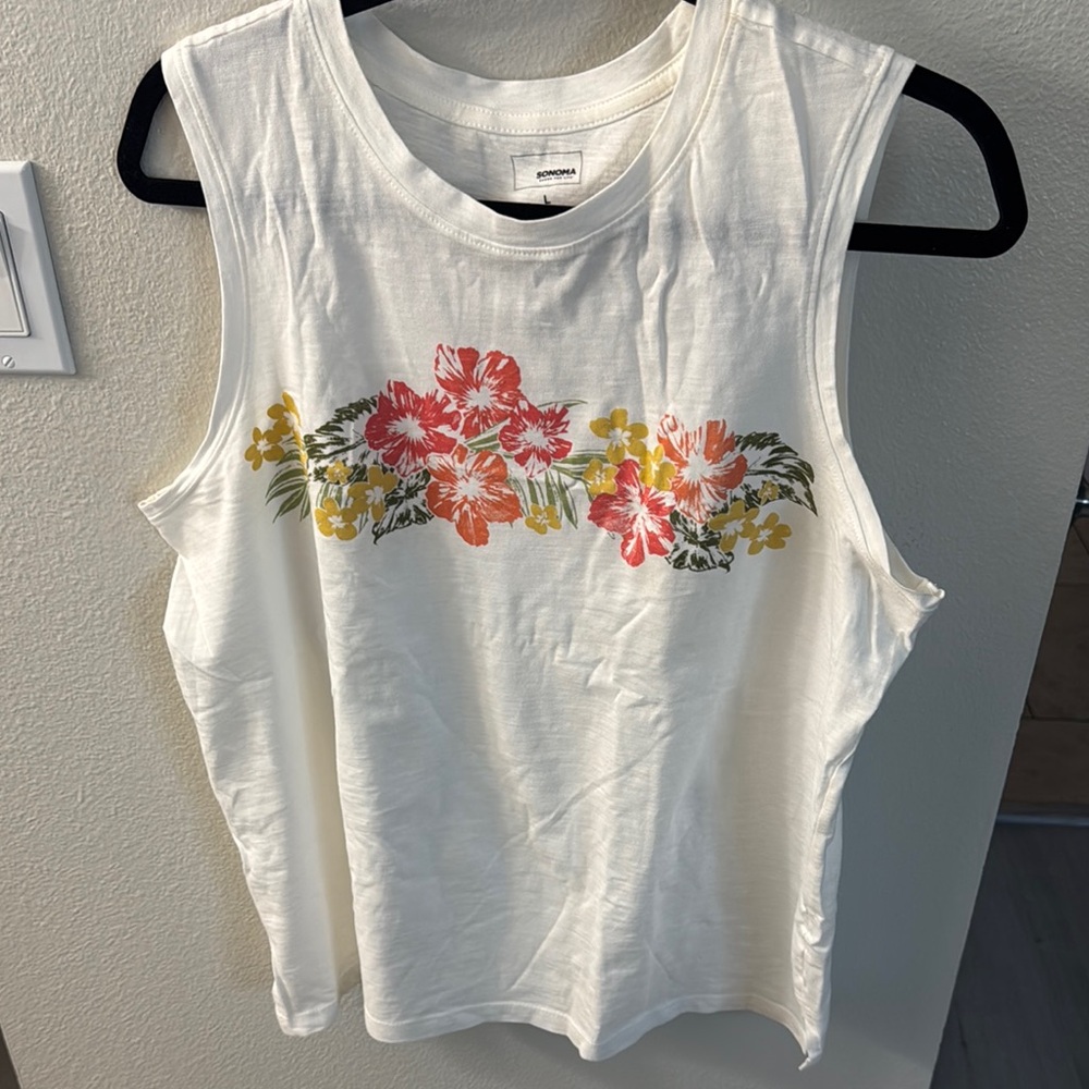 Floral Print Sleeveless Top - White